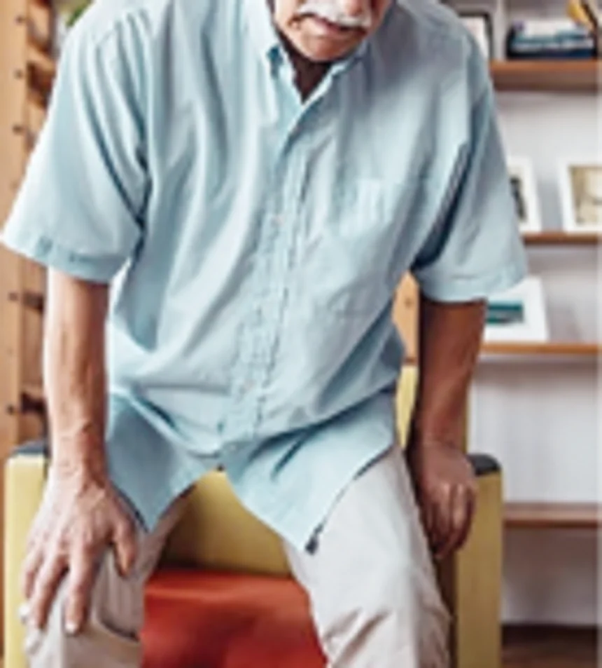 Poor stature in old people
