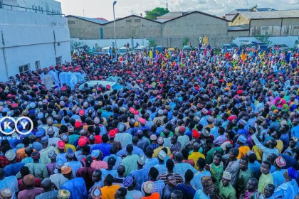 Kwankwaso receiving APC defectors in Kano into NNPP