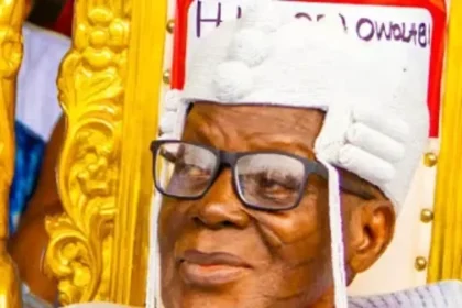 Oba Akinloye Owolabi Olakulehin,
