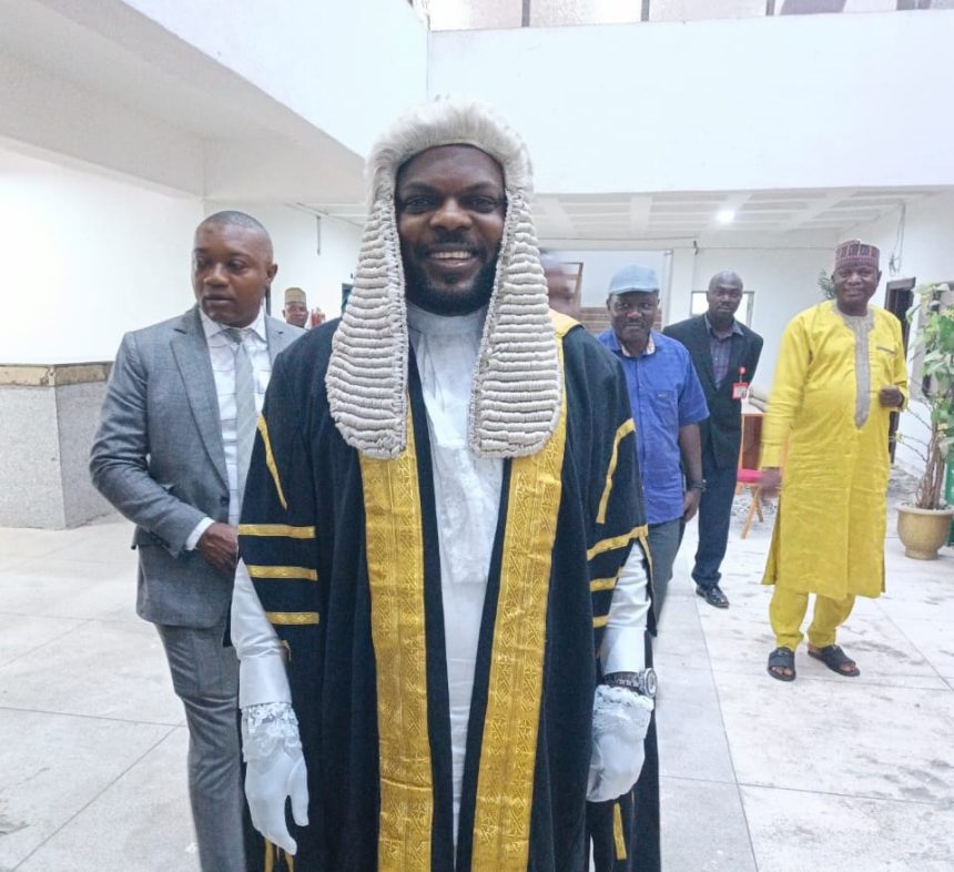 Plateau Assembly new speaker