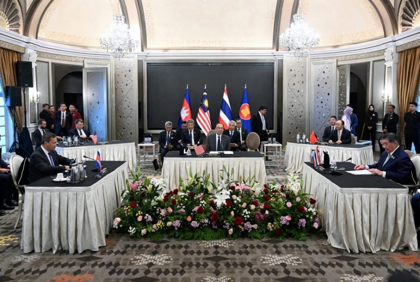 Thailand and Cambodia peace talk at Malaysia