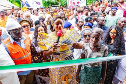 Wife of Ebonyi State Governor Chief Mrs Mary-Maudaline Nwifuru commissioning the widows' housing project