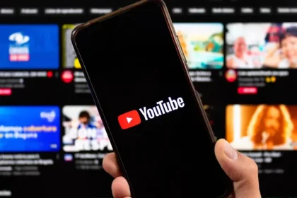 logo of YouTube,