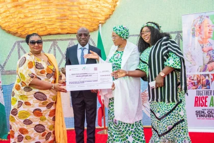 remi tinubu donate to victims
