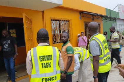 Oyo government sealing a veterinary outlet