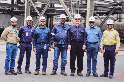 Heineken Lokpobiri,with officials of the NNPC/Chevron Nigeria Limited (CNL) Joint Venture EGTL facility in Delta State.