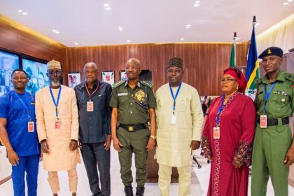 IGP Kayode Egbetokun with Special Assistant to the President on ICT Development and Digital Innovation, Mr. Tokoni Peter Igoin, and other delegation from Nigeria’s financial technology sector.