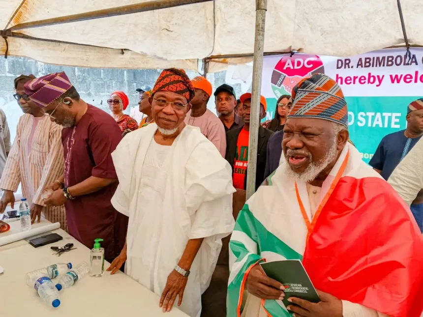 Ogbeni Rauf Aregbesola with former chairmen of Lagos PDP, Muritala Ashorobi and Captain Tunji Shelle; PDP Vice Chairman (Lagos Central), Tai Benedict; and former Lagos PDP Youth Leader, Niyi Adams,