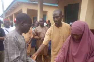 Niger commissioner donates cash to victims of boat mishap,