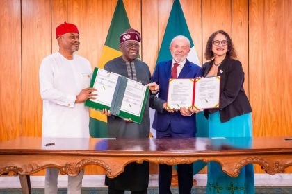 President Bola Ahmed Tinubu and Brazil’s Minister of Science, Technology and Innovation, Luciana Santos signing agrrements with two others