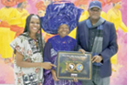 Founder of Nike Art Gallery, Dr Nike Okudaiye (middle) presented with an Award of Africa Travel 100 Global leaders by the Akwaaba team; organiser AfTM, Amb.Ikechi Uko (right) and Deborah Chimezie-Mike (left).