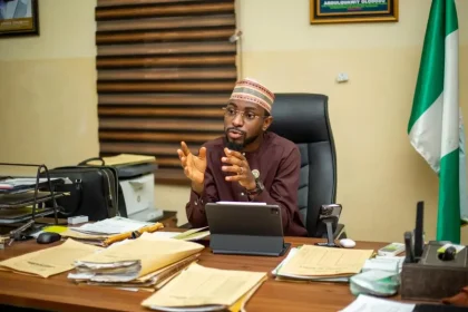 Commissioner for Works, Engineer Abdulquawiy Olododo,