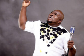 singer Akin Shuga Ace live band star, Akinloye Tofowomo