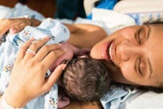 child nutrition Mother and child Skin-to-skin contact