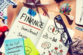 financial habits to leave behind in 2025
