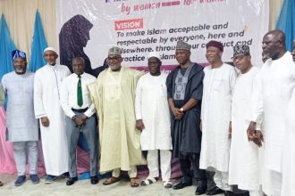 Customs comptroller, Adeniyi at iftar (breaking of fast) program organised by the Al-Habibiyah Islamic Society (AIS) in Guzape, Abuja.