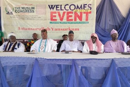 From left, the Chief Imam of Igbetiland, Sheikh Abubakar Aqib Olawoore; the Onigbeti of Igbetiland, Oba Bashir Olalekan Abioye Sinyanbola IV; the Baba Oba, Prince Soliu Abioye; Ustadh Abdur-Rasheed Arogundade; Coordinator, The Muslim Congress (TMC), Oyo State Chapter, Ustadh Idris Muhammad; and Oyo State TMC Secretary, Alhaji Daud Soliu, at a programme tagged ‘Igbeti Connect’, held at the Igbeti Central Mosque on Sunday.