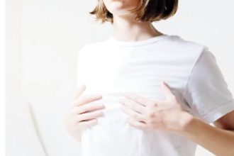 No breasts at 15