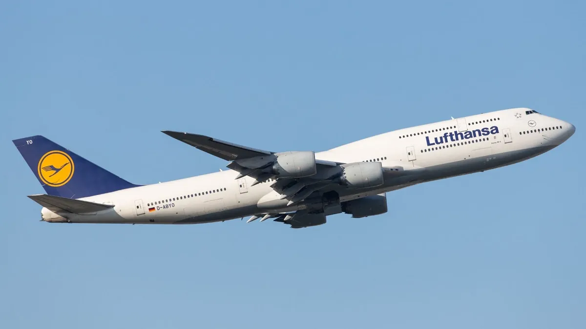 Lufthansa plane pilot faints in cockpit, over 200 passengers flown by autopilot