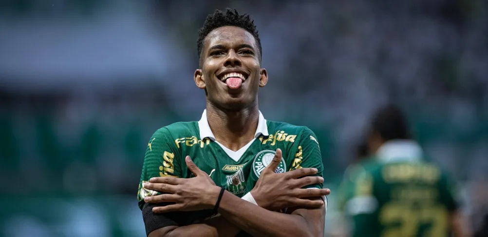 Estêvão Willian celebrating a goal,